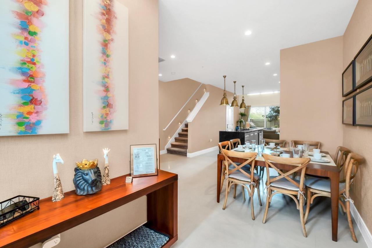 Luxury Villa Less Than A Mile From Disneyworld -Bonus Elevator- Orlando Bagian luar foto