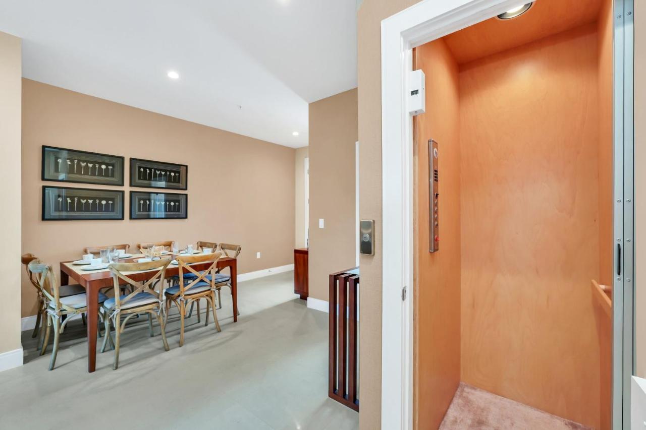Luxury Villa Less Than A Mile From Disneyworld -Bonus Elevator- Orlando Bagian luar foto